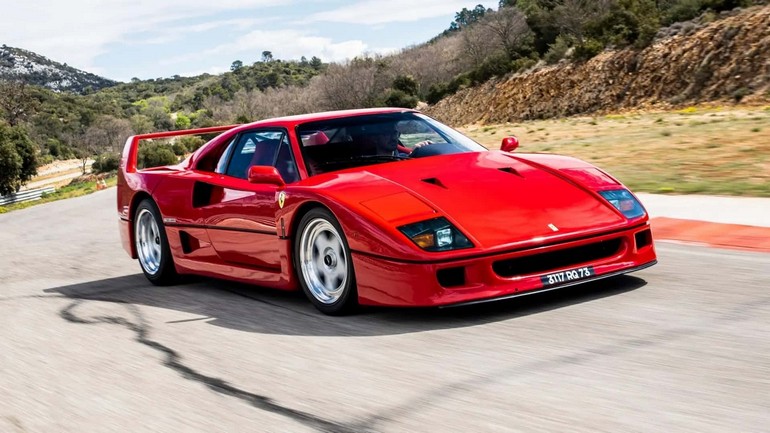 Σε δημοπρασία η προσωπική Ferrari F40 του θρυλικού πιλότου της Formula 1, Alain Prost