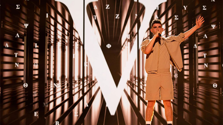 Eurovision 2023 – Δεύτερη πρόβα: Ενθουσίασε ο Βίκτωρ Βερνίκος με τη φωνή και τη σκηνική του παρουσία