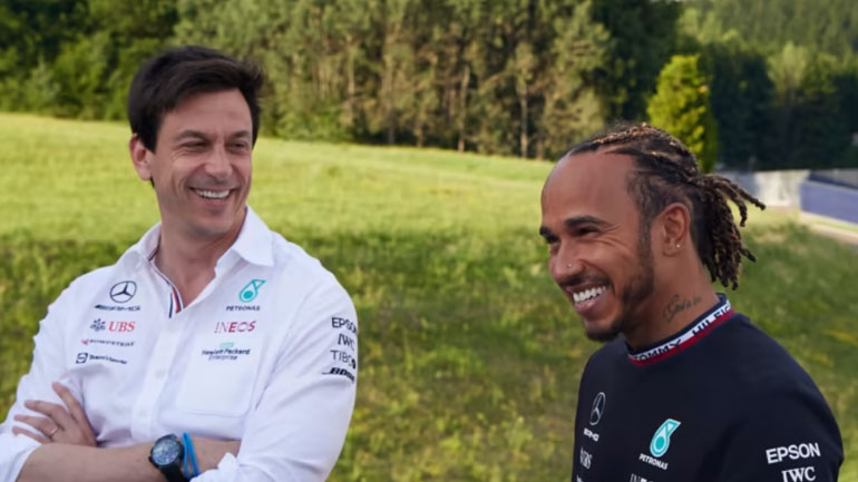 Τί είπε ο Wolff για την πιθανή αντικατάσταση του Hamilton από τον Leclerc; 