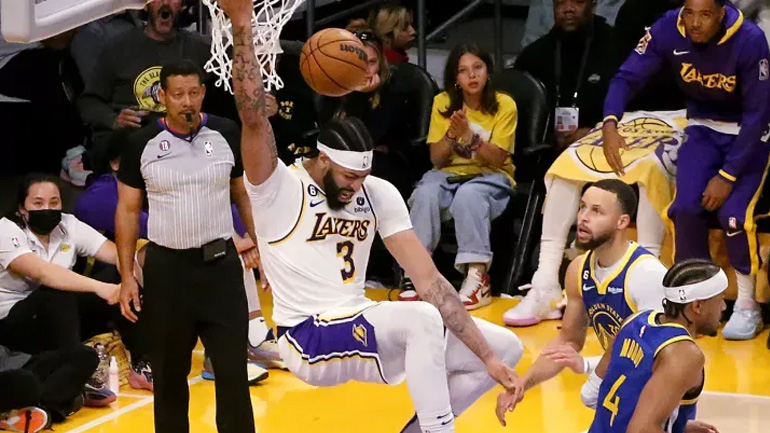 «Πάρτι» των Λέικερς με Γουόριορς