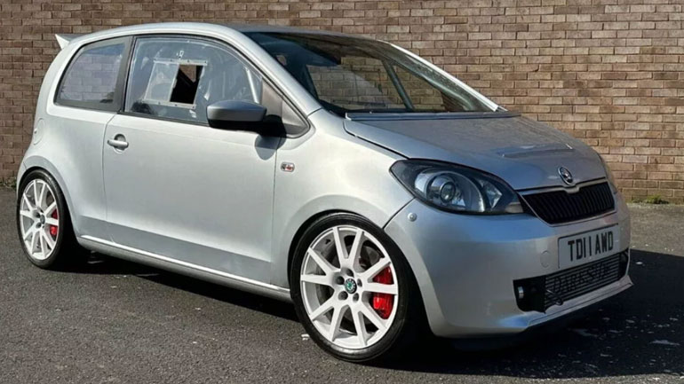 Πωλητήριο για τον πιο ακραίο πύραυλο τσέπης – Skoda Citigo με 366 άλογα, τετρακίνηση και νίτρο