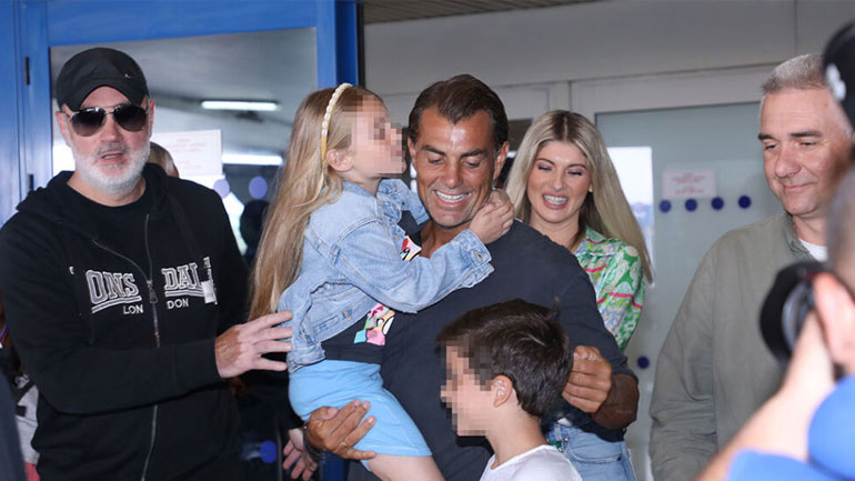 Ο Στέλιος Χανταμπάκης επέστρεψε στην Ελλάδα μετά την οικειοθελή αποχώρηση από το Survivor All Star