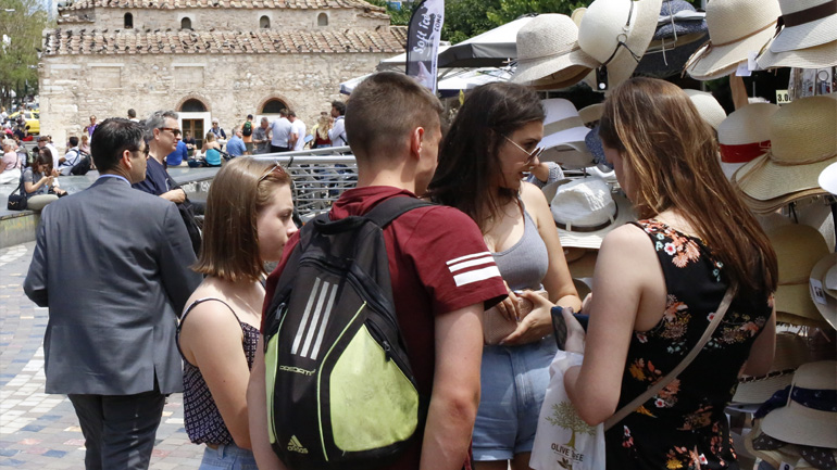 Youth Pass: Έρχεται επίδομα 150 ευρώ για κάθε νέο που γίνεται 18 ετών