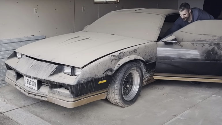 Πλένοντας ένα αυτοκίνητο για πρώτη φορά, μετά από 12 χρόνια