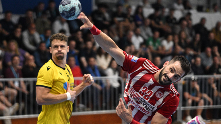 Χάντμπολ: Στον τελικό Κυπέλλου ο Ολυμπιακός, 24-21 την ΑΕΚ