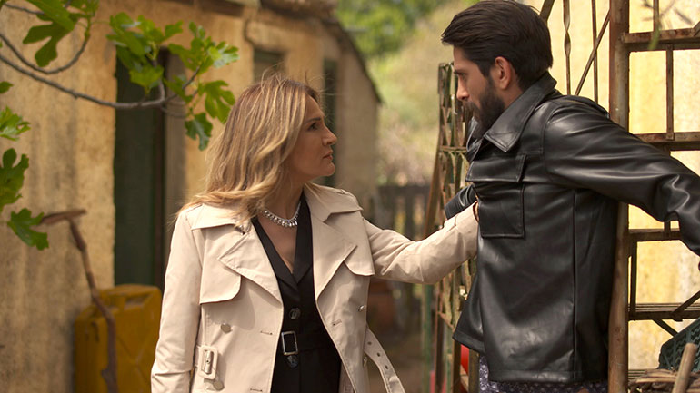 «Χαιρέτα μου τον Πλάτανο»: Η Πέπη ανακοινώνει ότι είναι… έγκυος, όμως άλλη περιμένει παιδί!