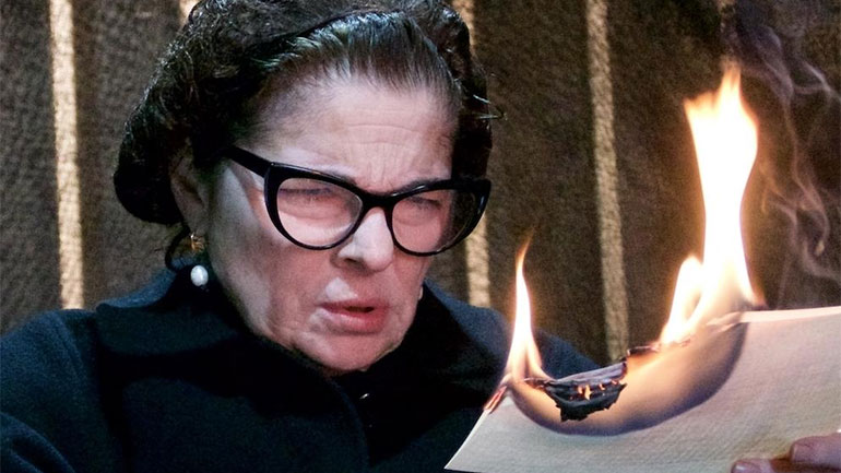 Η Μάνια Παπαδημητρίου γίνεται η Αθηνά Παναγούλη στον Πολυχώρο Vault