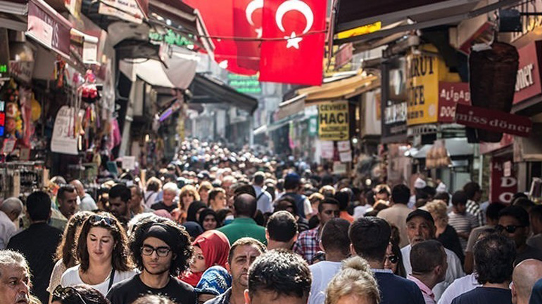 Κλιμακώνονται οι πολιτικές κόντρες στην Τουρκία