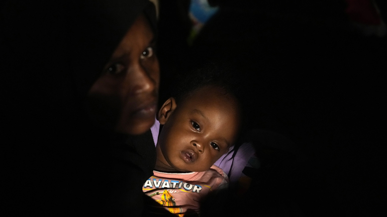 Σε τραγική κατάσταση το Σουδάν: Ελλείψεις σε βασικά είδη – Ανεβαίνει ο αριθμός των νεκρών Σε τραγική κατάσταση το Σουδάν: Ελλείψεις σε βασικά είδη – Ανεβαίνει ο αριθμός των νεκρών