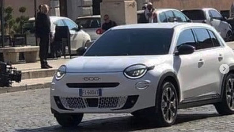 Δείτε για πρώτη φορά το νέο Fiat 600 – Το μικρό SUV της ιταλικής εταιρίας που φοράει «βλεφαρίδες»