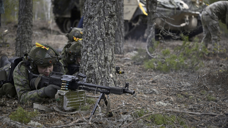 Έκτακτο τέλος στις τράπεζες για χρηματοδότηση αμυντικών δαπανών επέβαλε η Λιθουανία