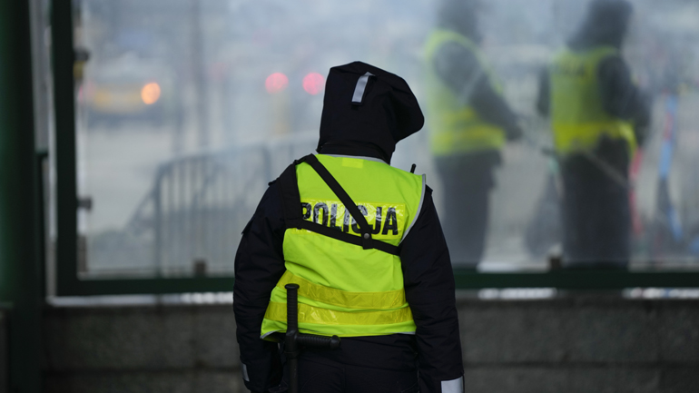 Πρώην φίλος της 16χρονης ο δράστης της επίθεσης με μαχαίρι σε ορφανοτροφείο της Πολωνίας Πρώην φίλος της 16χρονης ο δράστης της επίθεσης με μαχαίρι σε ορφανοτροφείο της Πολωνίας