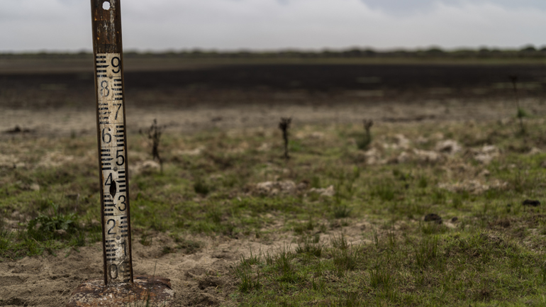 Μειώνονται τα αποθέματα νερού στην Ισπανία – Αυστηροί περιορισμοί για τις πισίνες