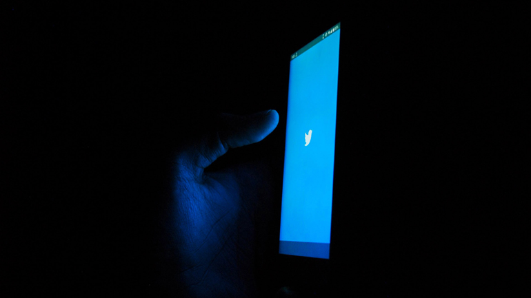 Βρετανός χάκερ δήλωσε ένοχος για μια από τις μεγαλύτερες κυβερνοεπιθέσεις στο Twitter