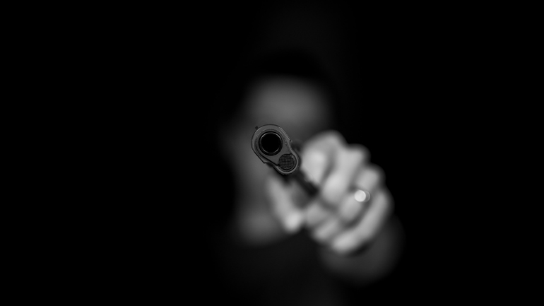 Ανεξέλεγκτη η κατάσταση με τα όπλα στις ΗΠΑ: Έφηβη πυροβολήθηκε στο κεφάλι την ώρα που έπαιζε κρυφτό Ανεξέλεγκτη η κατάσταση με τα όπλα στις ΗΠΑ: Έφηβη πυροβολήθηκε στο κεφάλι την ώρα που έπαιζε κρυφτό