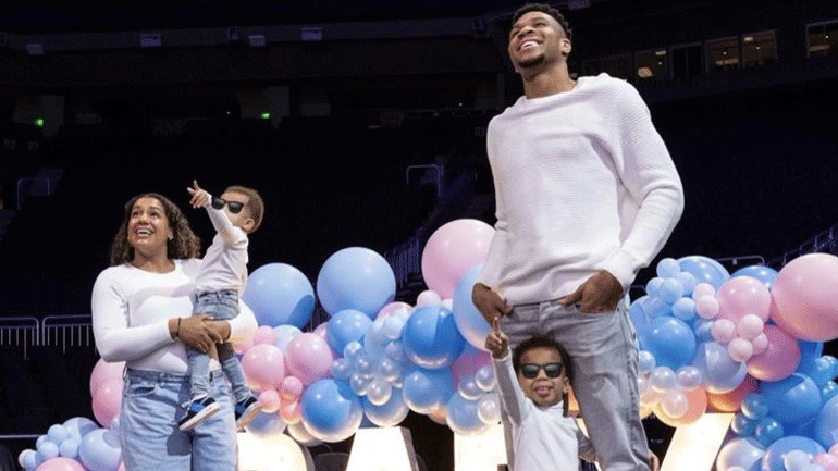 Περιμένει και τρίτο παιδί η οικογένεια Αντετοκούνμπο