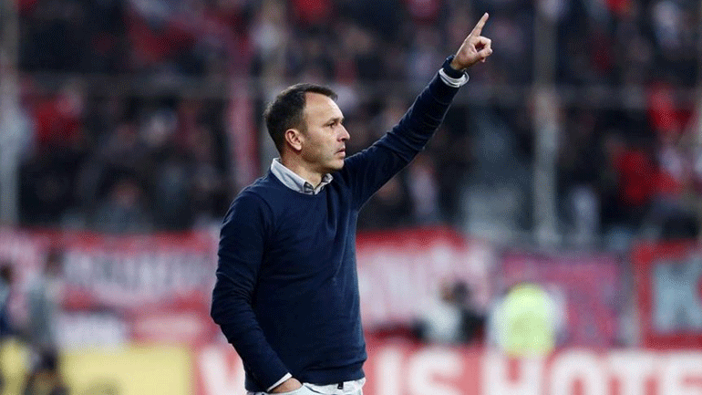 Μπέος: «Πετυχημένος προπονητής ο Μπράτσος»