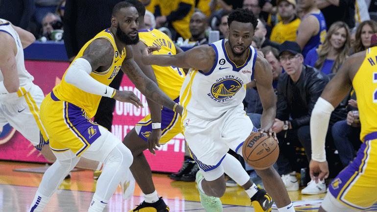 ΝΒΑ: «Ζωντανοί» έμειναν Ουόριορς και Νικς