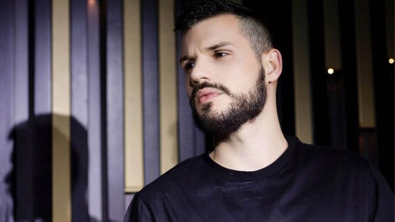 Tο «Σέρτικο φιλί» του Ανδρέα Μπικάκη