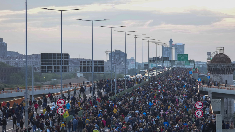 Μεγάλη πορεία κατά της βίας πραγματοποιήθηκε στο Βελιγράδι