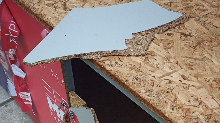 Βανδαλισμοί σε εκλογικό περίπτερο του ΣΥΡΙΖΑ στη Θεσσαλονίκη