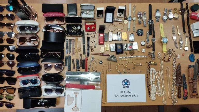 Συνελήφθησαν μια 46χρονη και ένας 27χρονος για κλοπή από οικία στο Μαρούσι