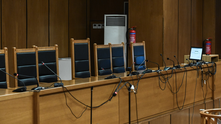 Ζευγάρι εξαπάτησε γυναίκα στη Λάρισα – Της απέσπασαν 120.000 ευρώ για να της «λύσουν» τα μάγια