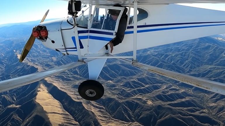 YouTuber στις ΗΠΑ έριξε σκόπιμα αεροπλάνο για τα… views