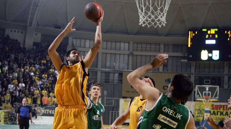 Καταδίκη ορθοπεδικού για ιατρικό λάθος σε επέμβαση στο χέρι του παλαίμαχου μπασκετμπολίστα  Χρήστου Ταπούτου