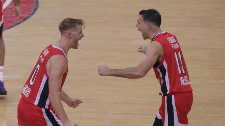 Euroleague: Τον Ουόκαπ θεωρεί κορυφαίο αμυντικό της σεζόν ο Σλούκας – Τι του απάντησε ο Ταβάρες