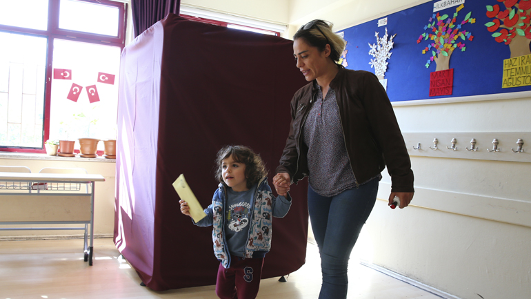 Πώς ψηφίζουν οι Τούρκοι πολίτες στις εκλογές