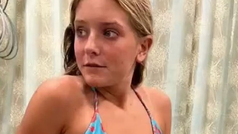 Ατρόμητη 13χρονη έριξε γροθιά σε καρχαρία που της επιτέθηκε και σώθηκε