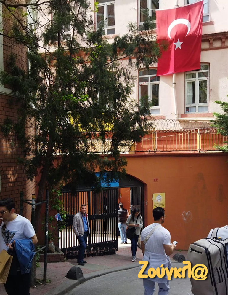 Απόλυτη ηρεμία στα σοκάκια του Πέραν και στους δρόμους του Καράκιοϊ