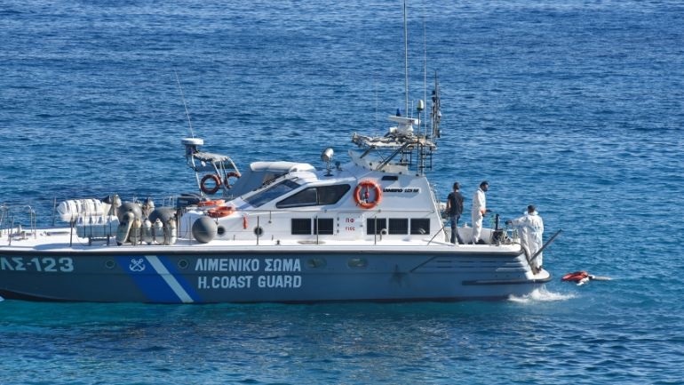 Ανατροπή λέμβου στον Κορινθιακό: Νεκρός 75χρονος σε βραχονησίδα