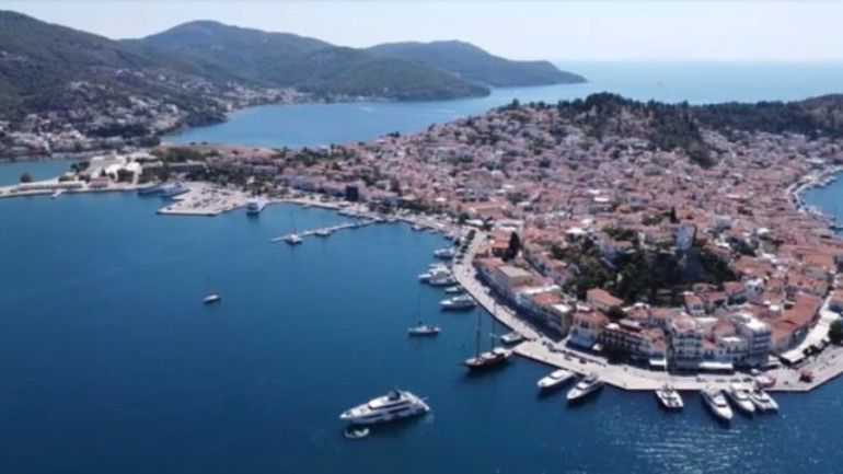 Πόρος: Η «μικρή Βενετία» του Αργοσαρωνικού