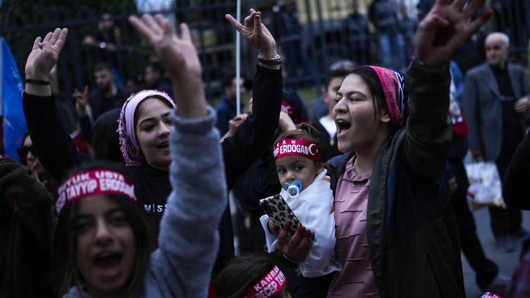 Με προβληματισμό υποδέχθηκε ο γαλλικός Τύπος τα εκλογικά αποτελέσματα της Τουρκίας