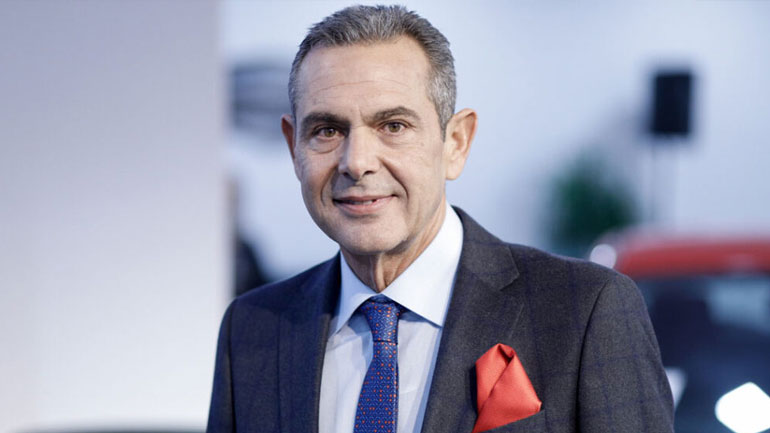 Πάνος Καμμένος: Το βίντεο με τον ξέφρενο χορό του στην πίστα που έγινε viral