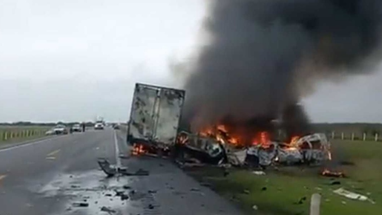 Τραγωδία στο Μεξικό: 13 νεκροί σε τροχαίο δυστύχημα