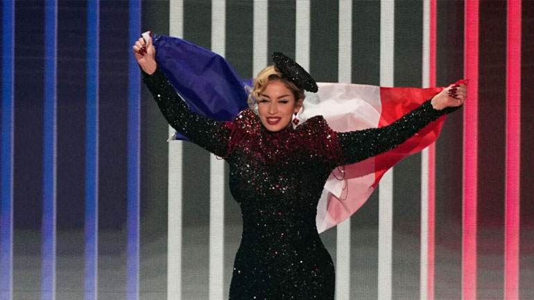 Eurovision 2023 – La Zarra: Η εκπρόσωπος της Γαλλίας απαντά για την άσεμνη χειρονομία της στα αποτελέσματα