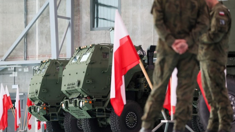 Ο πολωνικός στρατός παρέλαβε την πρώτη συστοιχία HIMARS -Θα τους αναπτύξει στα σύνορα με τη Ρωσία