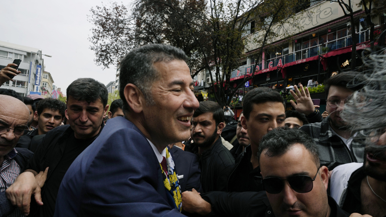 Στηρίζει Κιλιτσντάρογλου στο δεύτερο γύρο ο Ογκάν μόνο αν αποκλειστεί το HDP