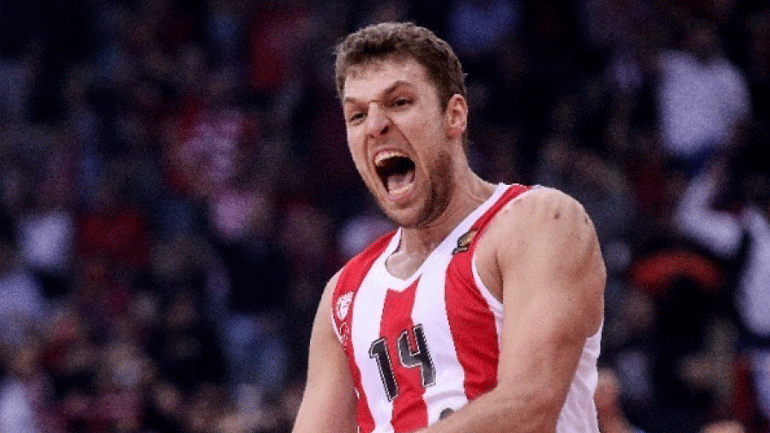 Στην κορυφαία πεντάδα της Euroleague ο Σάσα Βεζένκοφ του Ολυμπιακού