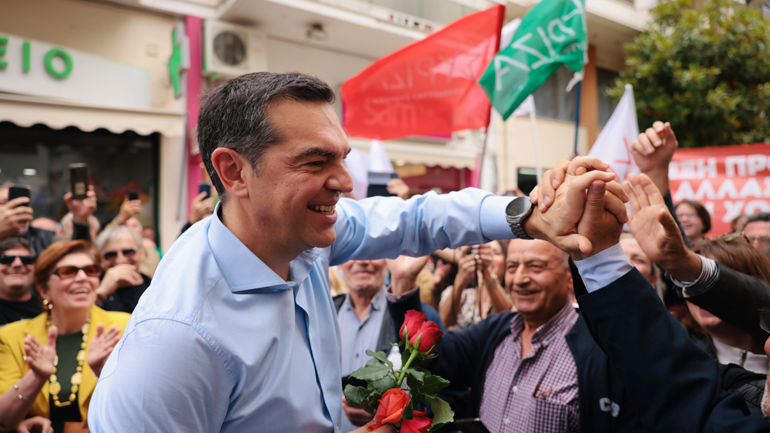 Τσίπρας από Ηγουμενίτσα: «Σε έξι μέρες δεν θα πανηγυρίζουν τα καρτέλ και τα συμφέροντα αλλά ο απλός λαός» Τσίπρας από Ηγουμενίτσα: «Σε έξι μέρες δεν θα πανηγυρίζουν τα καρτέλ και τα συμφέροντα αλλά ο απλός λαός»