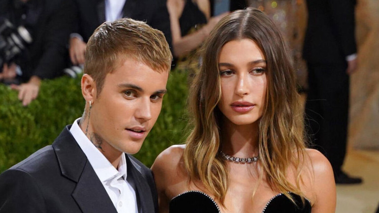 H Hailey Bieber αποκαλύπτει τον λόγο που δεν έχει κάνει ακόμα παιδιά με τον Justin Bieber