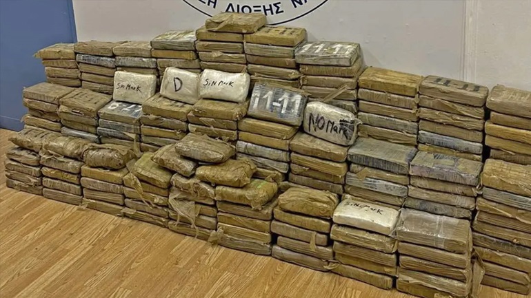 Θεσσαλονίκη: Στη φυλακή 9 από τους 10 κατηγορούμενους για το κύκλωμα με τα 105 κιλά κοκαΐνης Θεσσαλονίκη: Στη φυλακή 9 από τους 10 κατηγορούμενους για το κύκλωμα με τα 105 κιλά κοκαΐνης