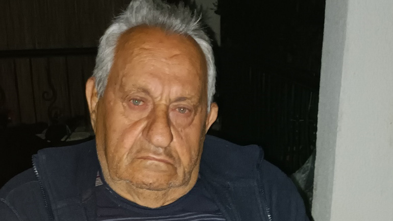 Χαλκιδική: Στη βεράντα μένει εδώ και 12 ημέρες ο 81χρονος που έχασε το σπίτι του σε πλειστηριασμό