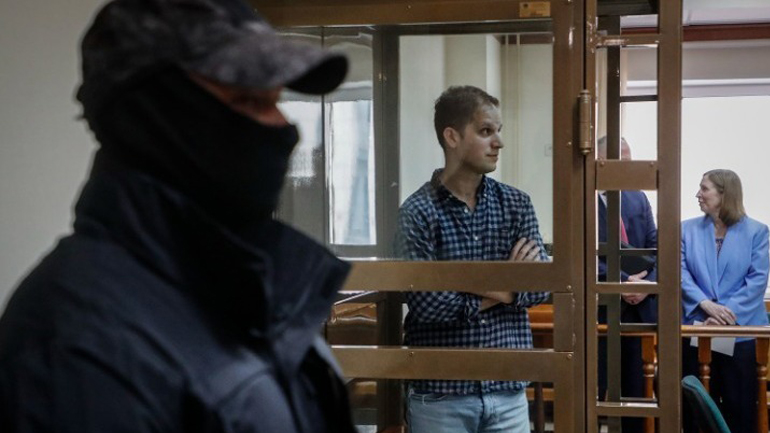 Οι ΗΠΑ καλούν τη Ρωσία να αποφυλακίσει τους Έβαν Γκέρσκοβιτς και Πολ Γουίλαν