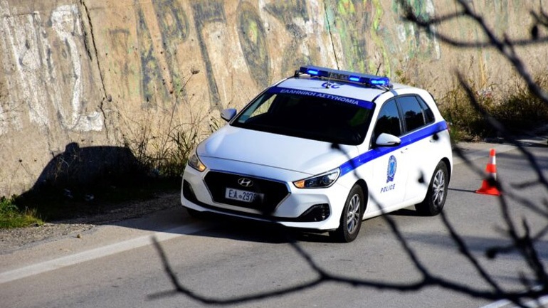 Είχαν διαπράξει σωρεία κλοπών στην Πιερία παριστάνοντας τους πωλητές – Στη συμμορία και ανήλικη Είχαν διαπράξει σωρεία κλοπών στην Πιερία παριστάνοντας τους πωλητές – Στη συμμορία και ανήλικη