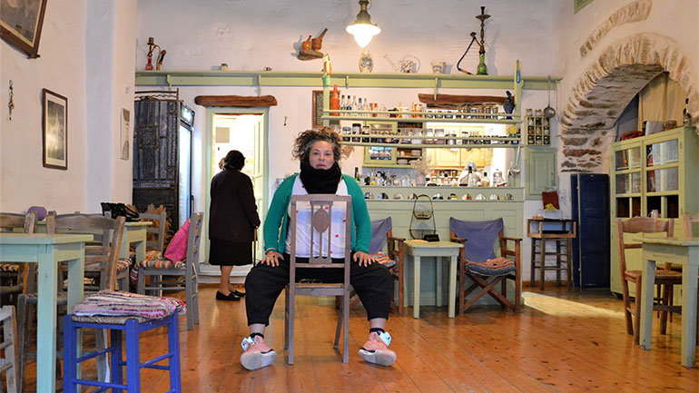 Η Ματούλα Ζαμάνη στο Θέατρο Βράχων