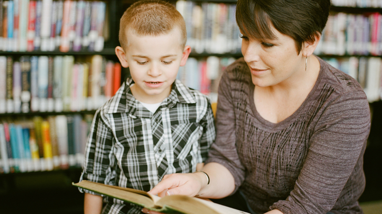 Γερμανία: Ένας στους τέσσερις μαθητές της Δ’ Δημοτικού αντιμετωπίζει πρόβλημα στην ανάγνωση, σύμφωνα με έρευνα Γερμανία: Ένας στους τέσσερις μαθητές της Δ’ Δημοτικού αντιμετωπίζει πρόβλημα στην ανάγνωση, σύμφωνα με έρευνα
